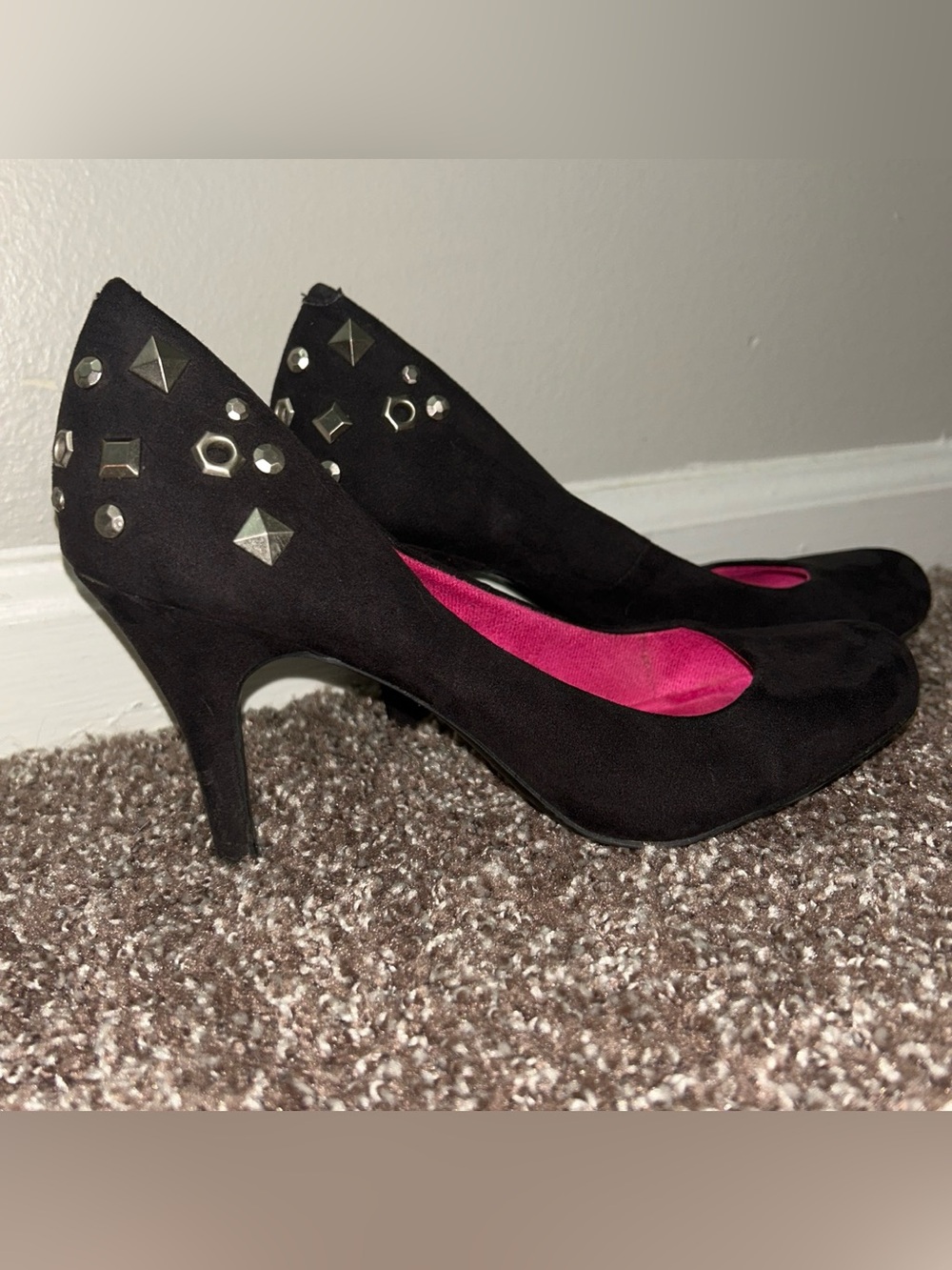 Kensie Girl Black Studded Heels with Pink Interior